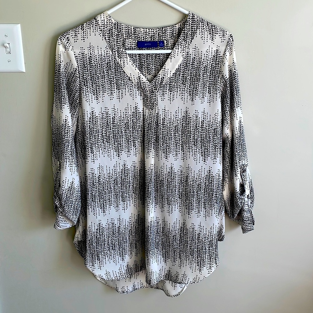 Apt 9 black and white blouse size s